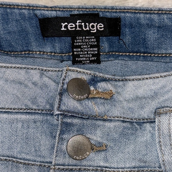 *2 PAIRS* CHARLOTTE RUSSE REFUGE jean shorts - Picture 3 of 6